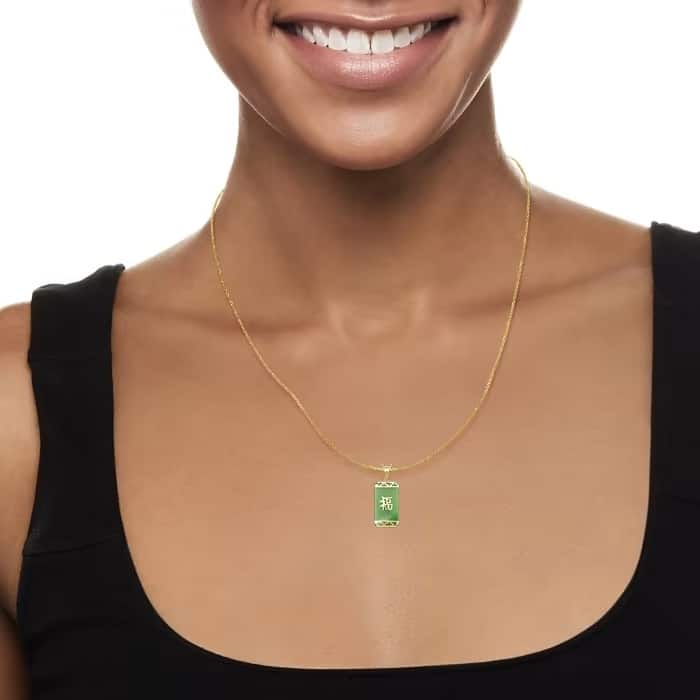Curata 14k Yellow Gold 18" Green Jade Good Fortune Pendant Necklace (8mm x 26mm)