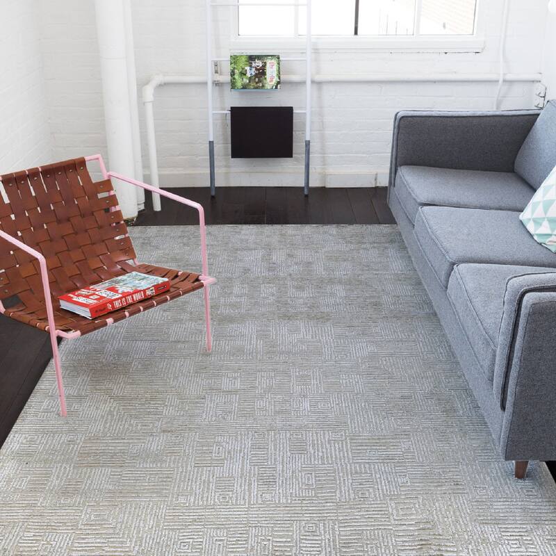 Quartz Desoto Modern & Contemporary Geometric Hand-Knotted Area Rug - 10' x 14' - Ivory