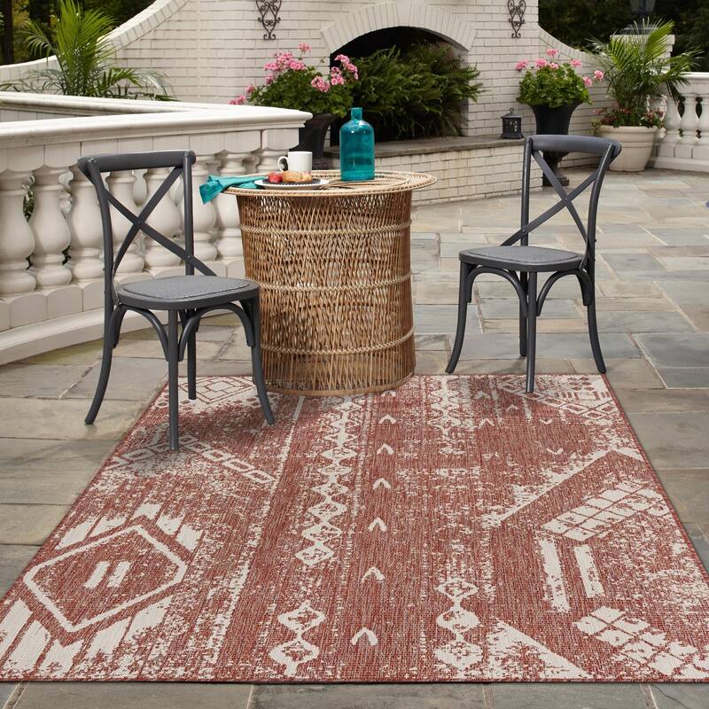 Outdoor Ogooplario Collection Area Rug
