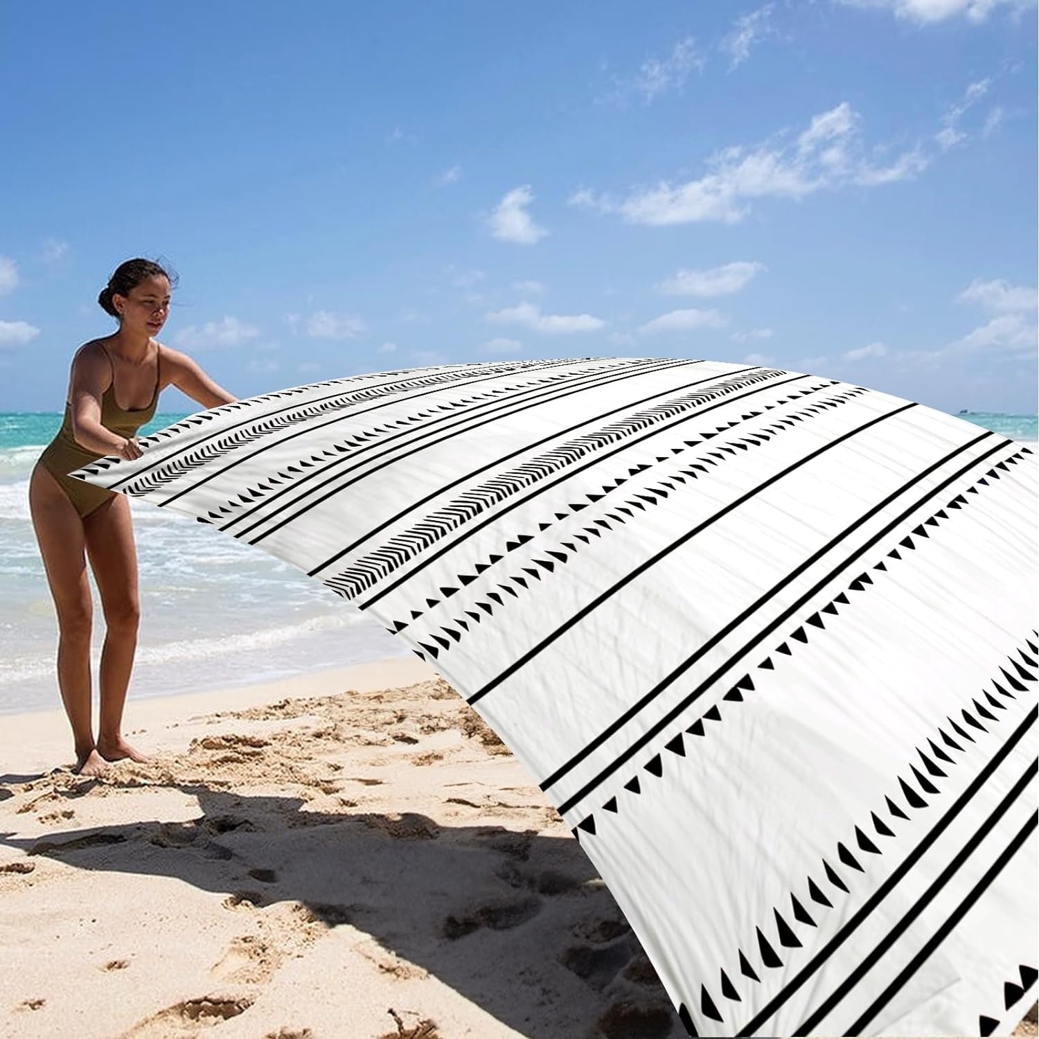 Waterproof Sandproof Beach Blanket for 1 4 Adults with 4 Stakes 4 Corner Pockets Bed Bath Beyond 40791171
