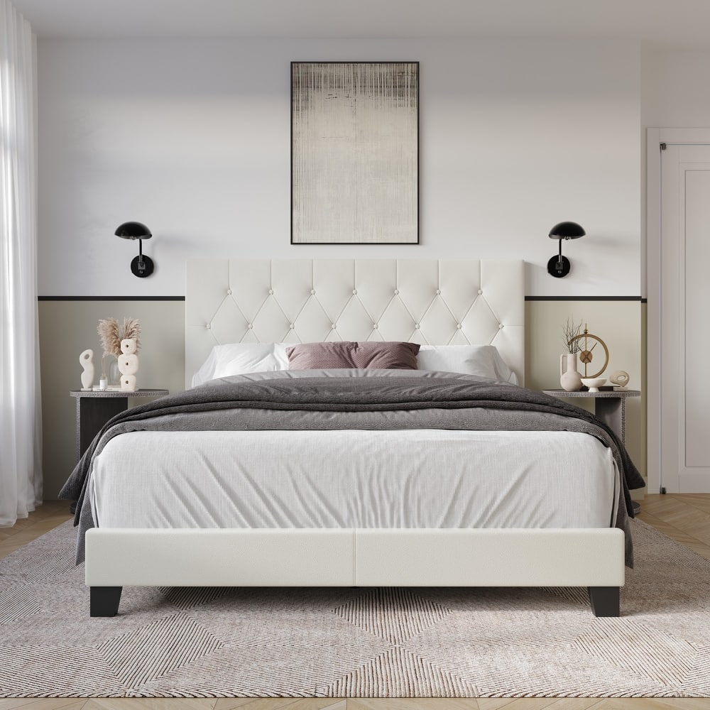 Clayfell Craseli Upholstered Bed