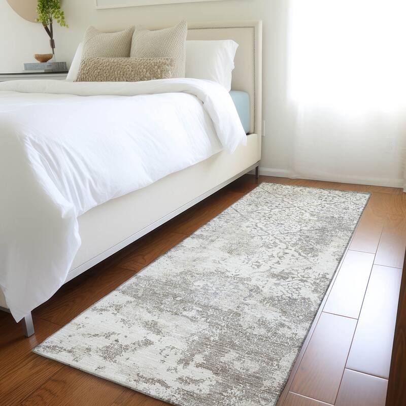 Machine Washable Indoor/ Outdoor Chantille Distressed Traditional Rug