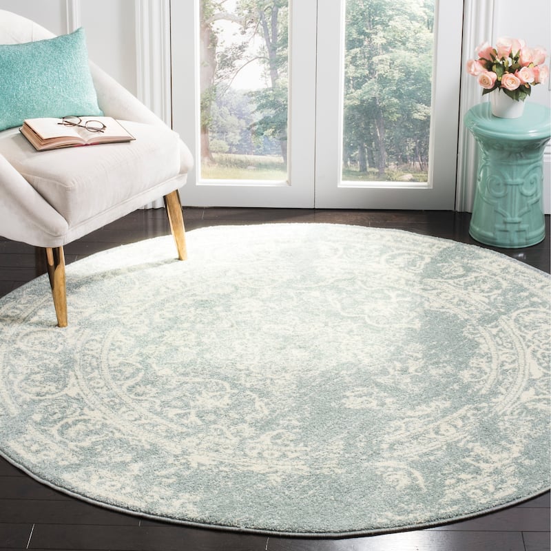 SAFAVIEH Adirondack Sierra Vintage Oriental Distressed Rug - 6' Round - Slate/Ivory