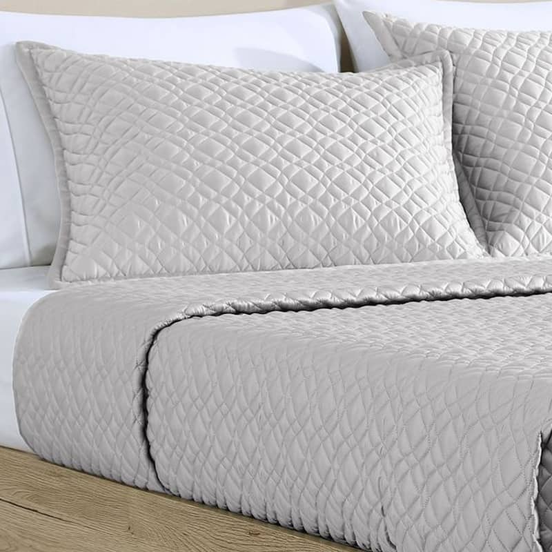Keo 3pc King Coverlet Set, Reversible, Shams, Silver Silky Fabric