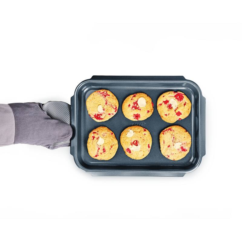 Joseph Joseph Nest Bake Non-stick Cookie Sheet with Easy Pull Handles