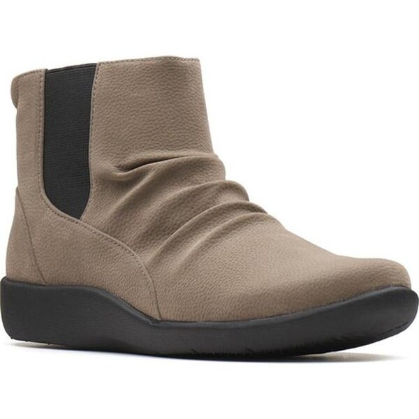 Clarks Women s Sillian Rima Fashion Boot 2024