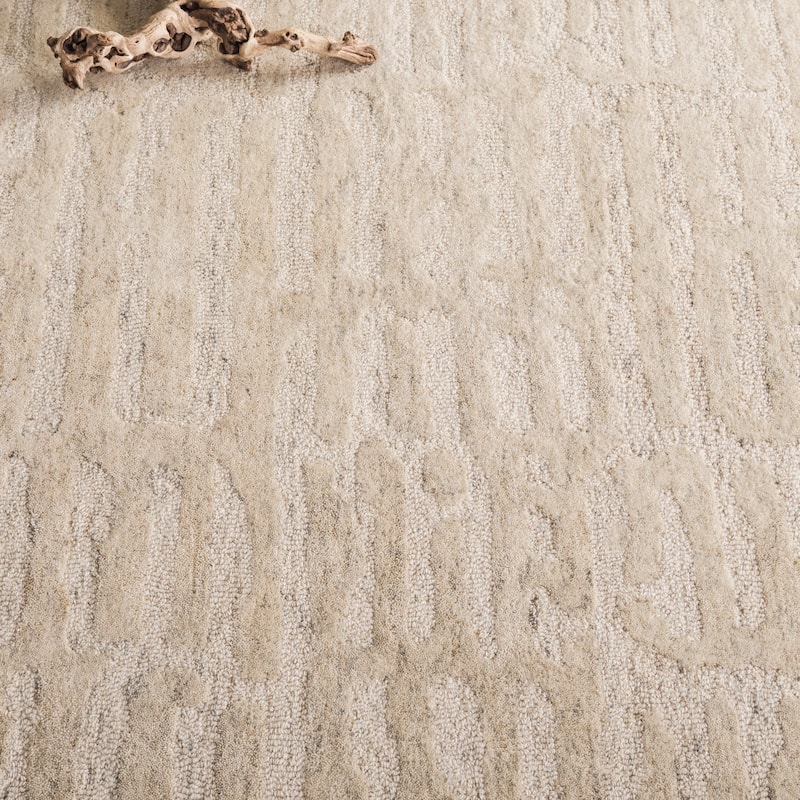 SAFAVIEH Handmade Ebony Evgeneia Modern & Contemporary Wool Rug