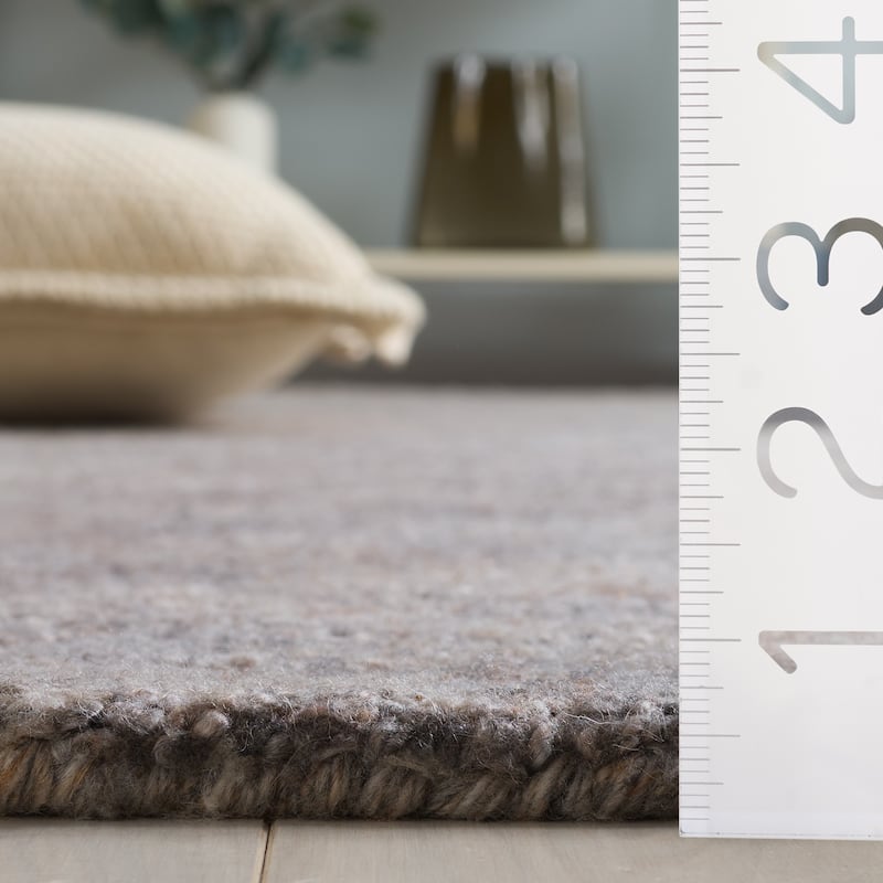 SAFAVIEH Handmade Renewal Ankie Rug