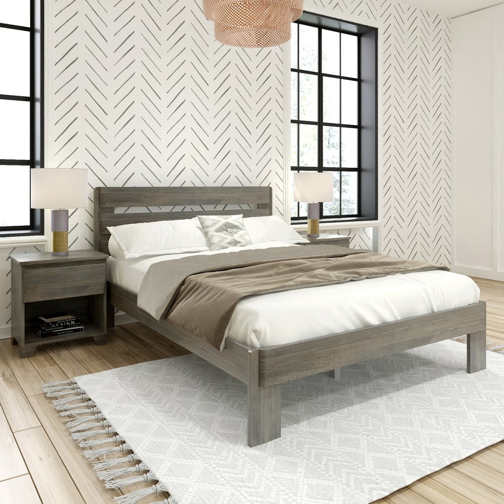 Max and Lily Farmhouse Queen Bed with Plank Headboard