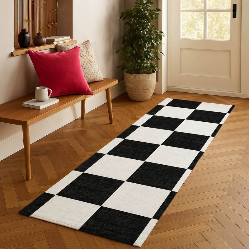 Machine Washable Indoor/ Outdoor Modern Checker Chantille Rug