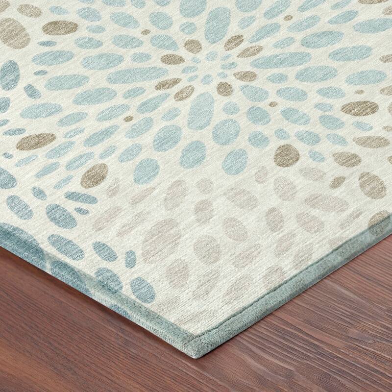 Machine Washable Indoor/ Outdoor Modern Genoa Chantille Rug