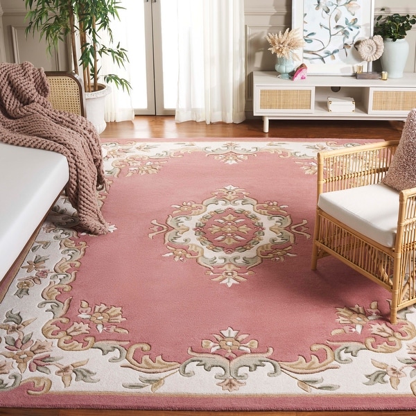 SAFAVIEH Handmade Aubusson Hrachuhi Traditional Wool Rug - Bed