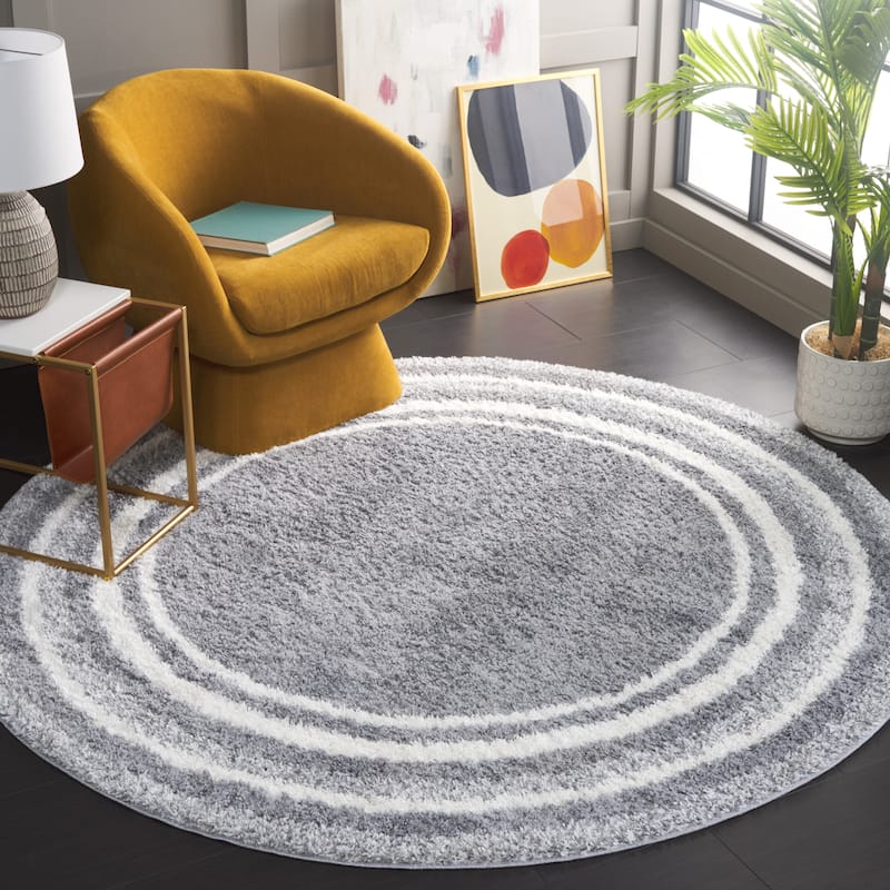 SAFAVIEH Border & Stripe Shag Rigoberta Modern 1.4-inch Thick - 6'7" x 6'7" Round - Grey/Ivory - Round