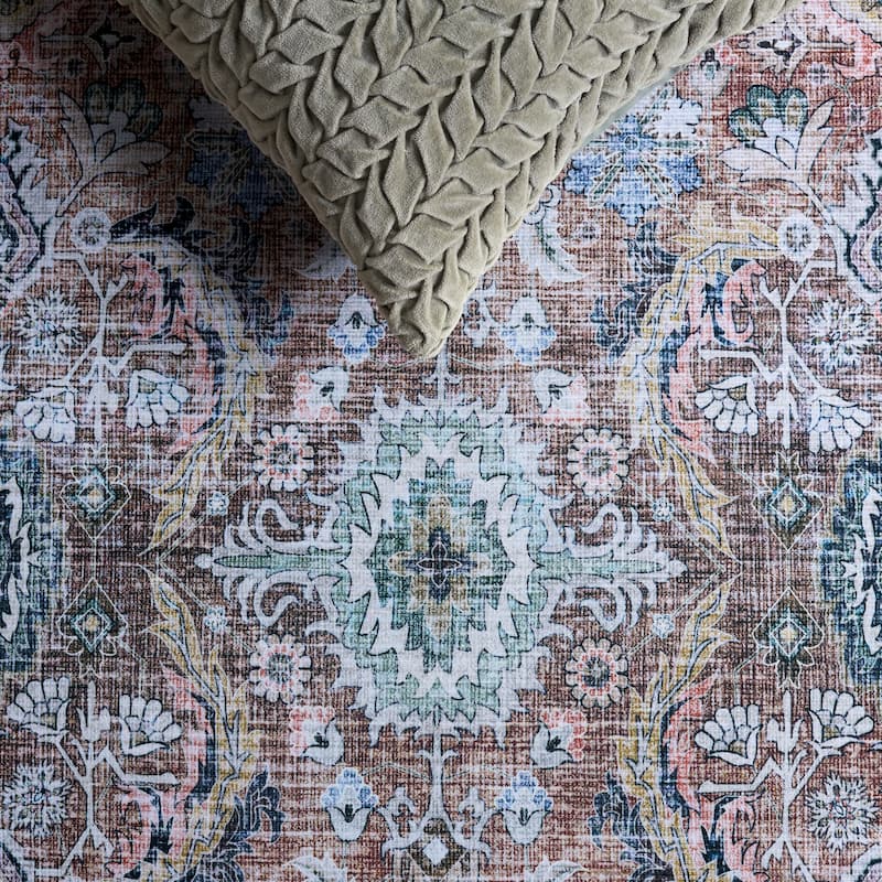 SAFAVIEH Tucson Gunnþora Machine Washable & Slip Resistant Rug