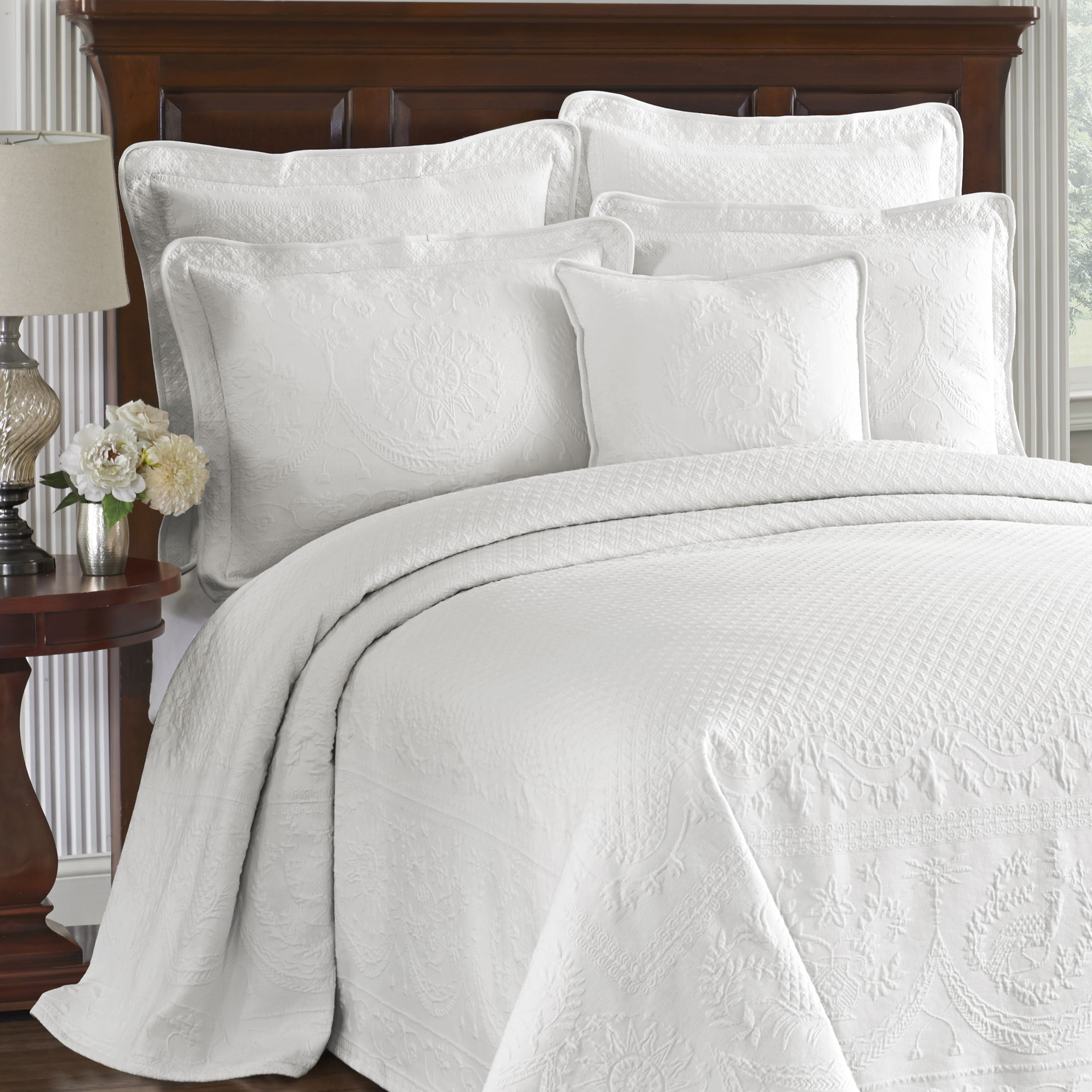 Matelasse bedspread 2025