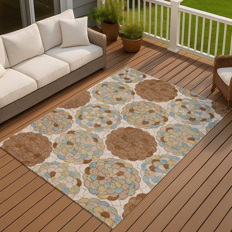 Machine Washable Indoor/ Outdoor Mosaic Cluster Chantille Rug
