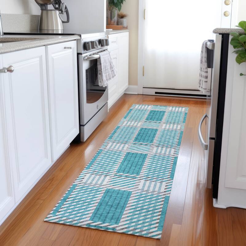 Machine Washable Indoor/ Outdoor Geometric Stripe Chantille Rug