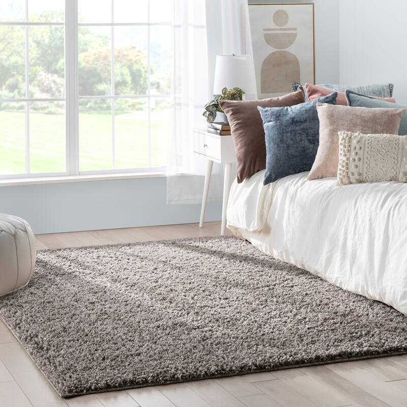 Well Woven Elle Basics Emerson Shag Area Rug
