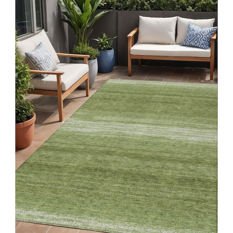 HomeRoots Abstract Transitional Rectangle Outdoor Rug - 5' X 8'