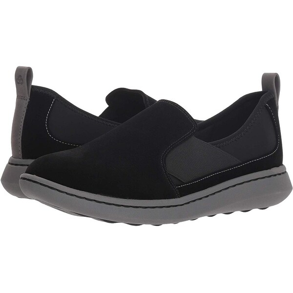clarks step move jump