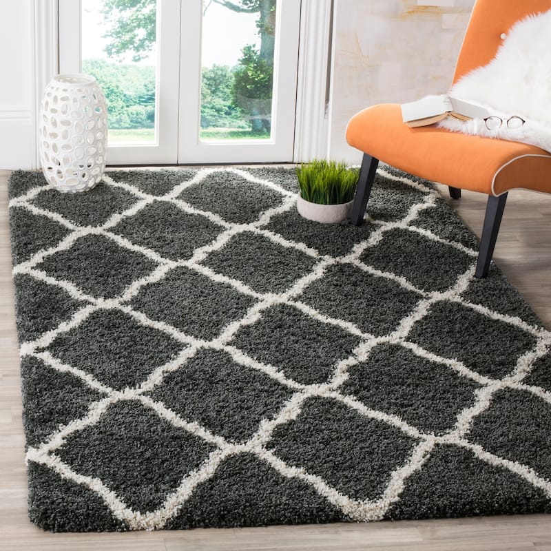 SAFAVIEH Hudson Shag Athena Trellis 2-inch Thick Rug - 5'3" x 7'6" - Dark Grey/Ivory