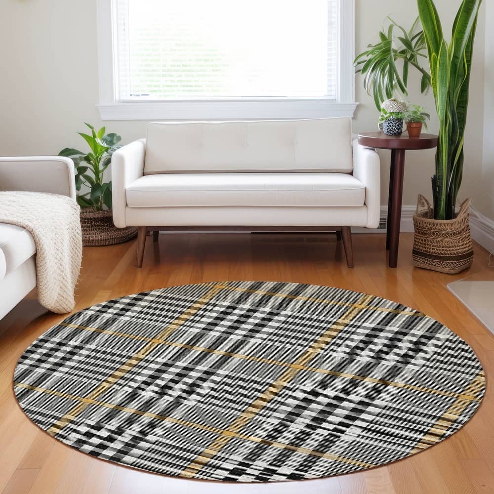 Machine Washable Indoor/ Outdoor Plaid Chantille Rug