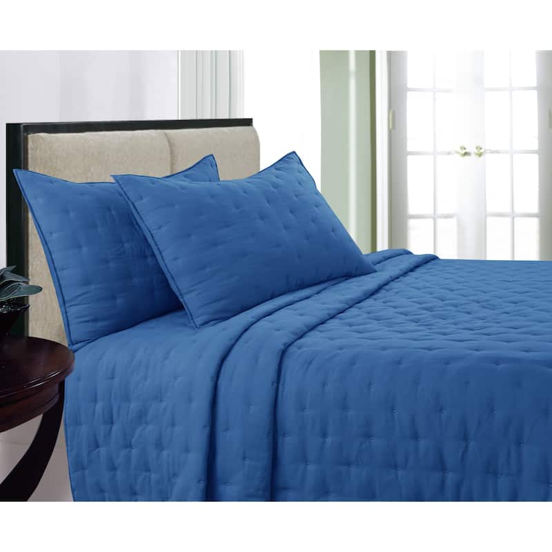 Christopher Knight Embroidered Pre-Washed Dot Quilt Set