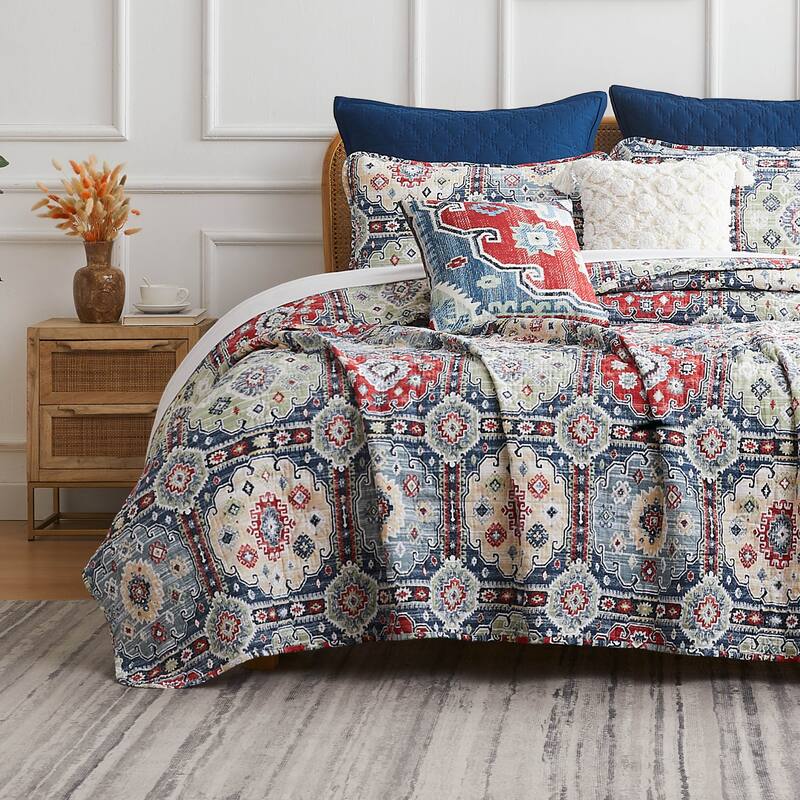Kilim 7-Piece Oversized Quilt Bedding Set
