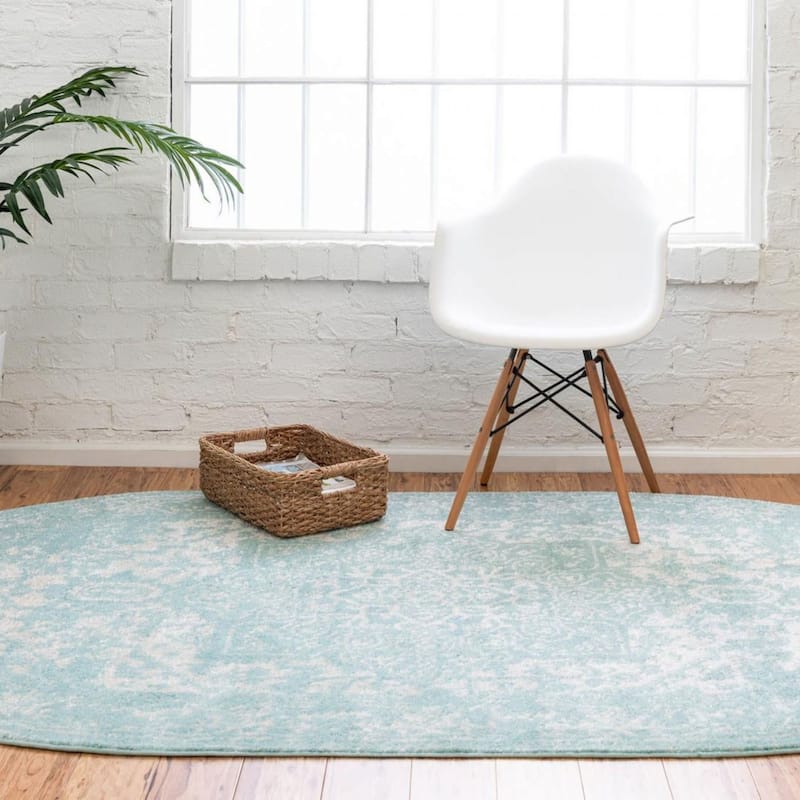 Traditional Brenda Collection Area Rug