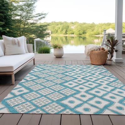Machine Washable Indoor/ Outdoor Chantille Diamond Geo Rug