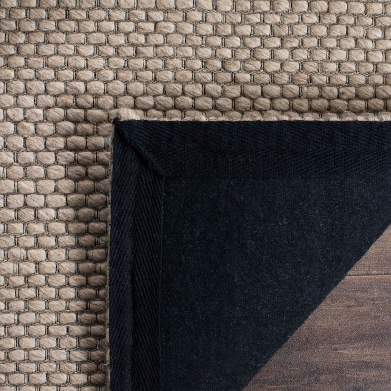 SAFAVIEH Handmade Natura Refiqe Wool Rug