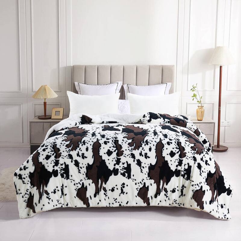 Home Soft Things FauxFur Sherpa Backing Bed Blanket - Cows Flower