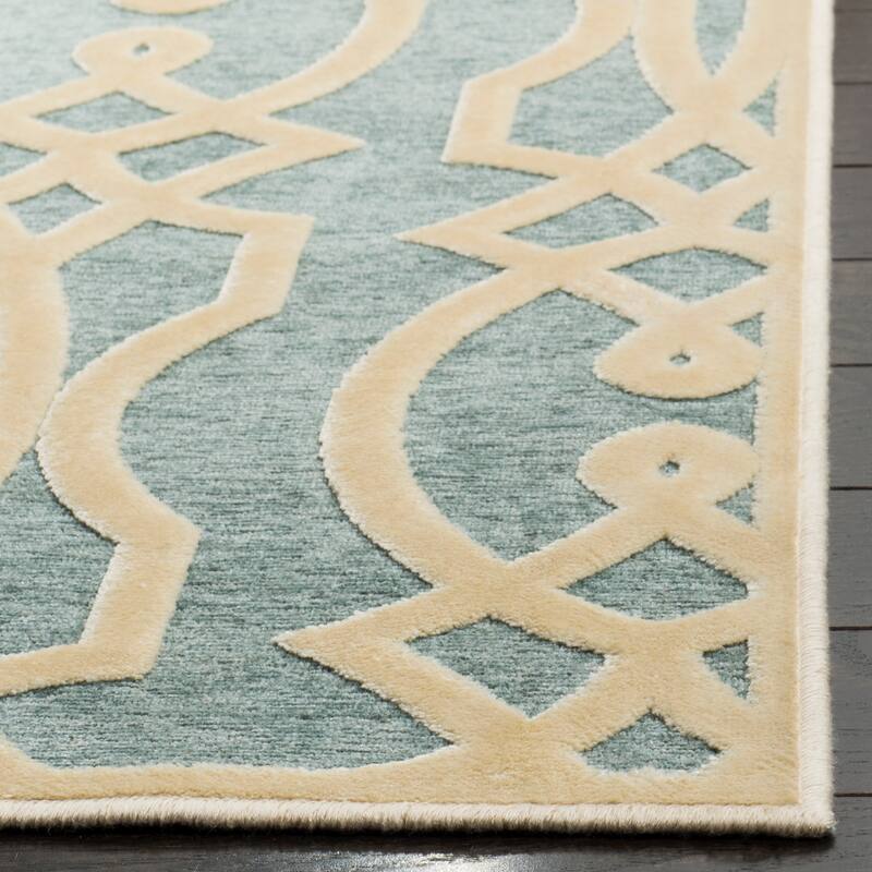 Martha Stewart by SAFAVIEH Villa Screen Viscose Rug