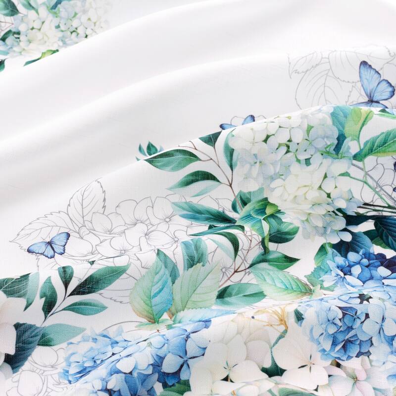 Hydrangea Bloom Floral Dinner Napkins, Set of 4 - 17"x17"