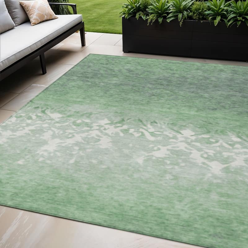 HomeRoots Damask Transitional Rectangle Outdoor Rug - 5' X 8'