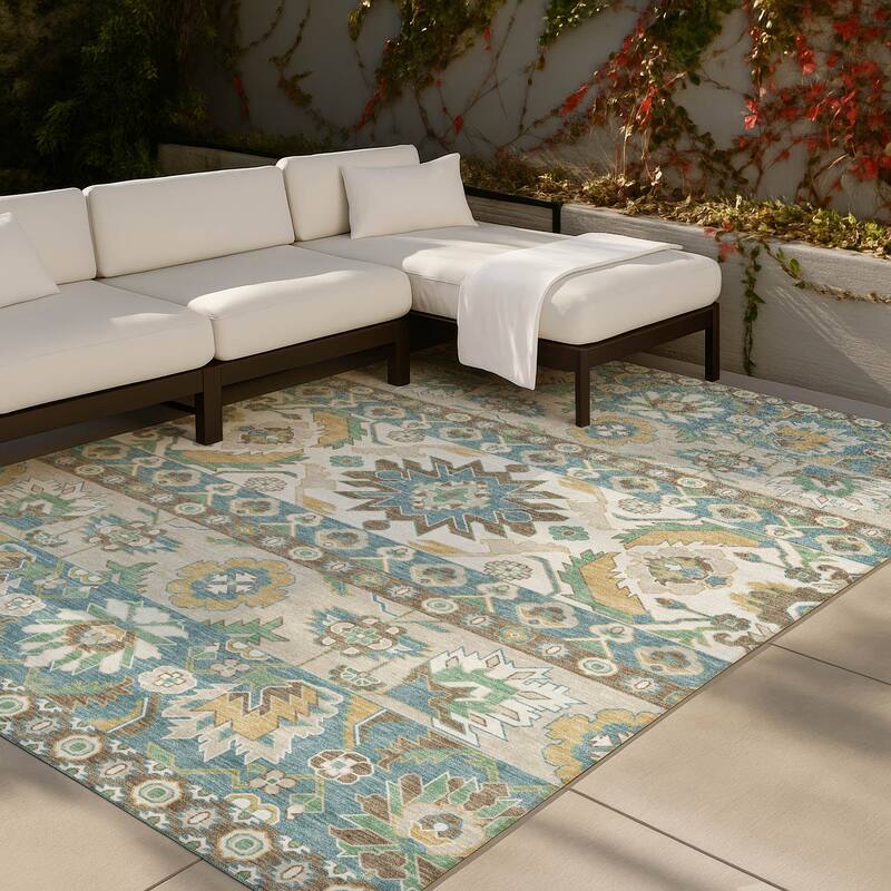 Machine Washable Indoor/ Outdoor Traditional Aspen Chantille Rug