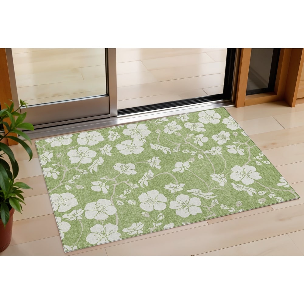 HomeRoots Floral Transitional Rectangle Outdoor Rug