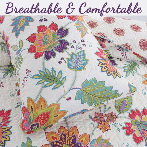 Breezy Floral Reversible Quilt Set