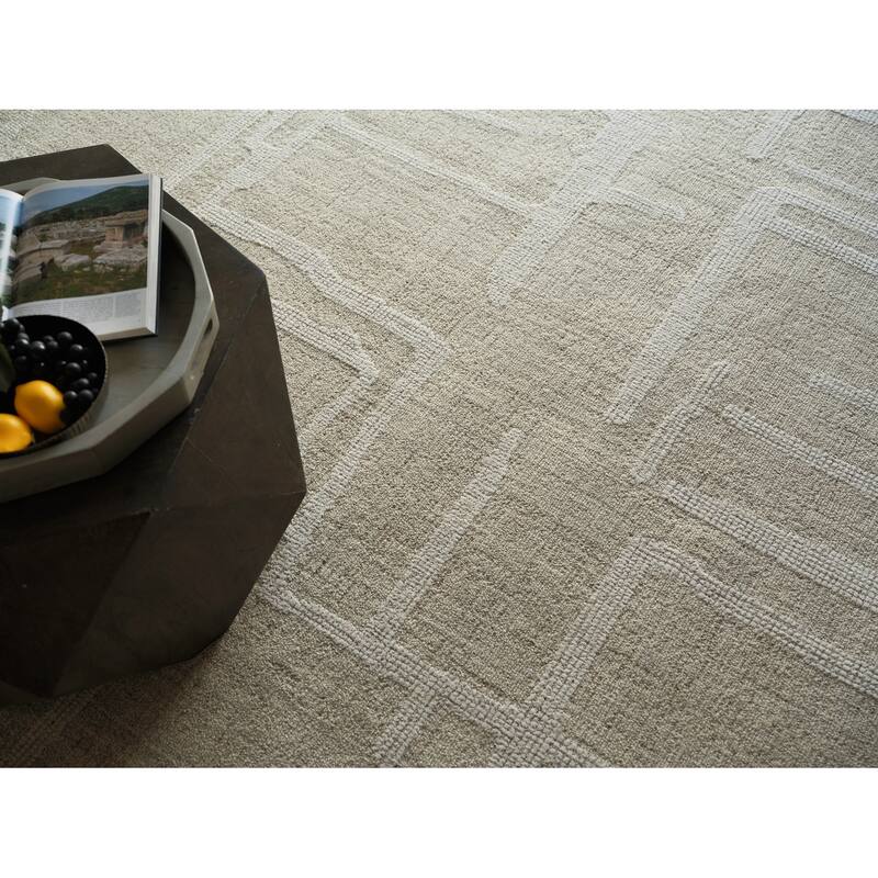 Breckenridge Handmade Hand Tufted New Zealand Wool Beige/Ivory Area Rug.