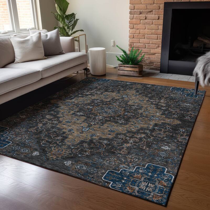 Machine Washable Indoor/ Outdoor Traditional Karachy Chantille Rug