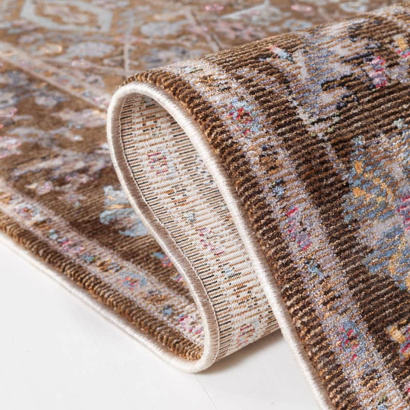 SAFAVIEH Crimson Nouha Oriental Rug