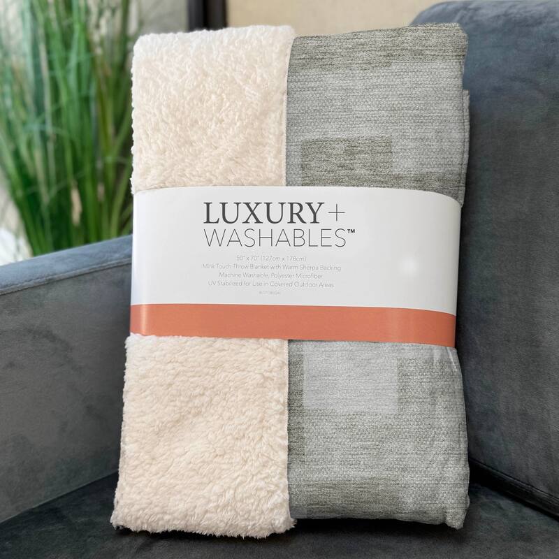 Premium Machine Washable Modern Blocks Sherpa Throw Blanket