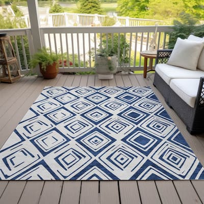 Machine Washable Indoor/ Outdoor Chantille Ombre Diamonds Rug