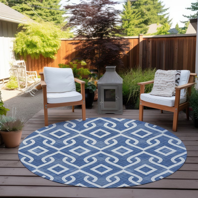 Machine Washable Indoor/ Outdoor Chantille Trellis Scroll Rug
