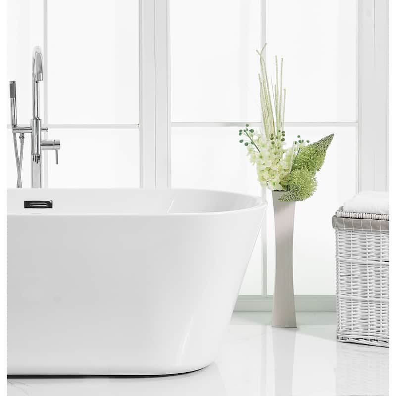 Odell Soaking Bathtub in Glossy White