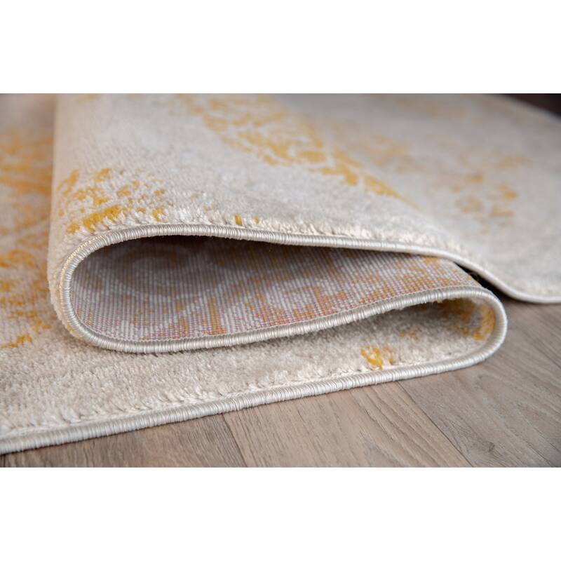 Porch & Den Pascuzzi Distressed Floral Damask Area Rug