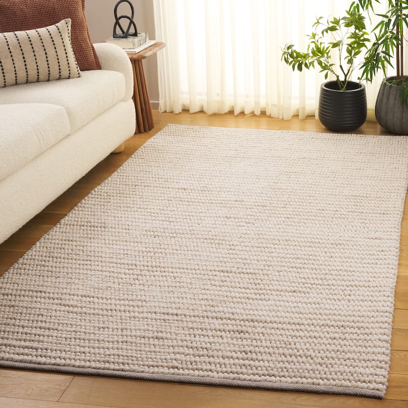SAFAVIEH Handmade Natura Klodjana Wool Rug - 6' x 9' - Beige/Ivory