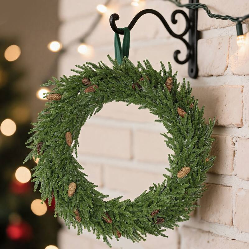 HOMCOM 36in Xmas Wreath: Pine Cones, 224 Branches, Artificial Norfolk Pine, Indoor Decor