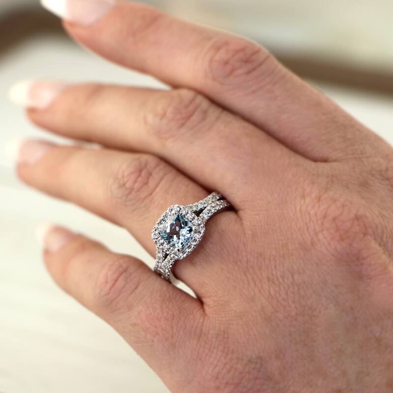 Auriya 1/2ct Cushion-cut Aquamarine Halo Diamond Engagement Ring 5/8ctw 14k Gold