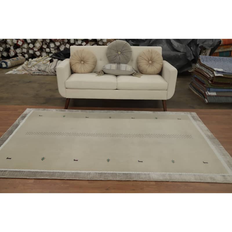 Hand Knotted Oriental 100% Wool Carpet Tribal Animal Pictorial Beige & Ivories Gabbeh Area Rug - 7' 10'' X 5' 5''